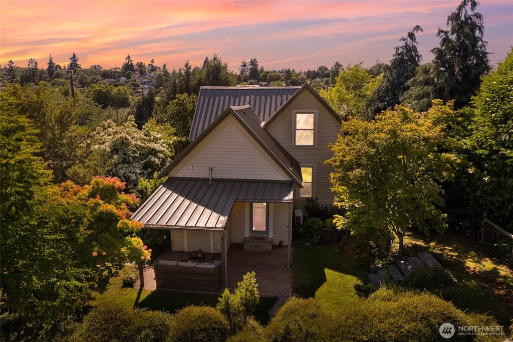 4048 37th Avenue S Seattle WA 98118