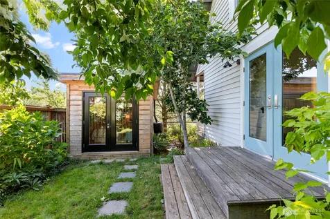 4048 37th Avenue S Seattle WA 98118