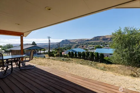 109 C Street Grand Coulee WA 99133