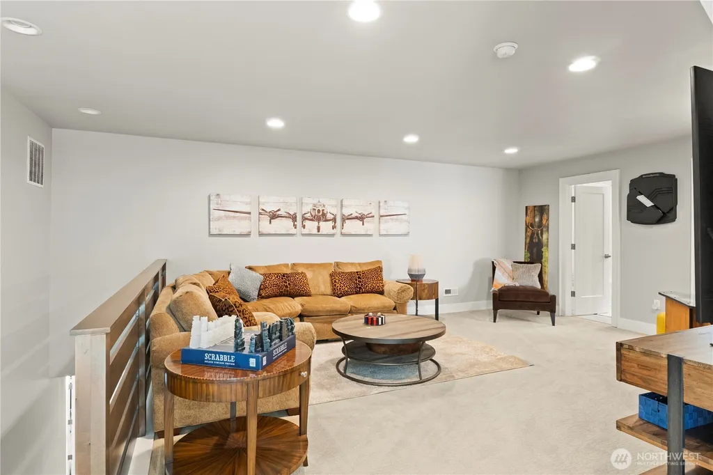 31256 218th Place SE Black Diamond WA 98010