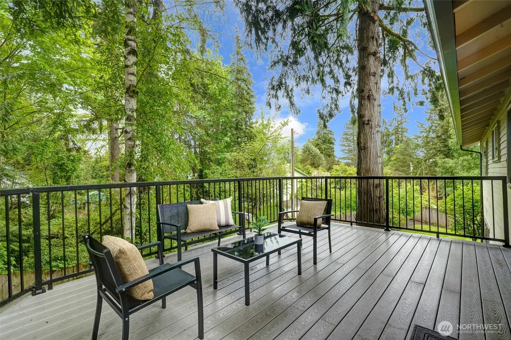 3524 170th Avenue NE Bellevue WA 98008