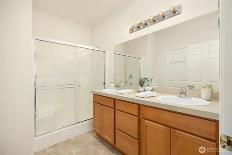 13273 Sun Break Way NE Redmond WA 98053
