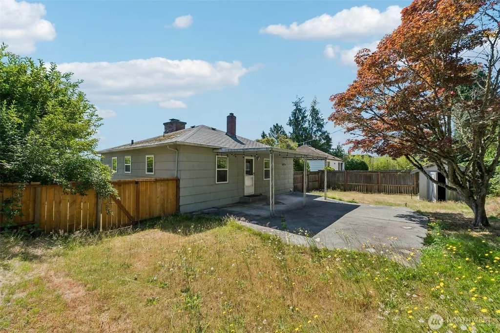 10235 33rd Avenue SW Seattle WA 98146