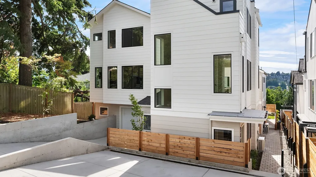 3446 13th Avenue W Seattle WA 98119