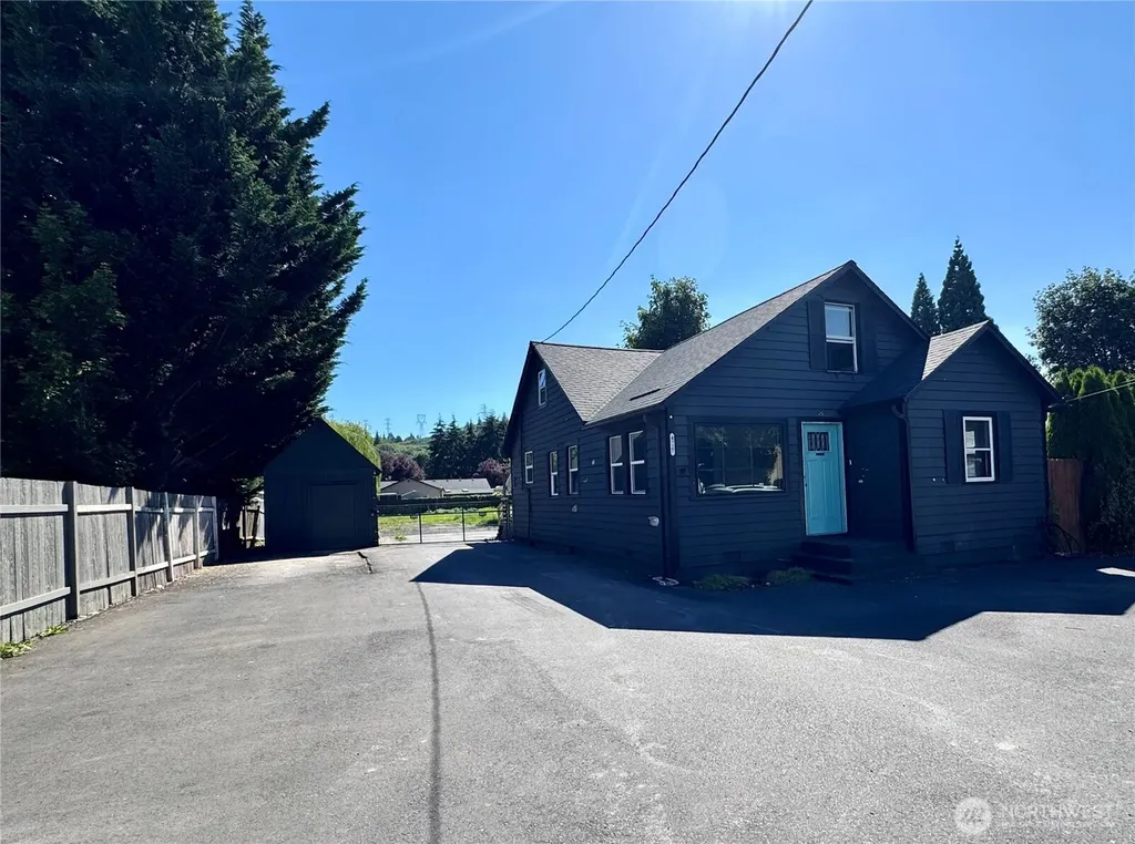 4727 Ocean Beach Highway Longview WA 98632