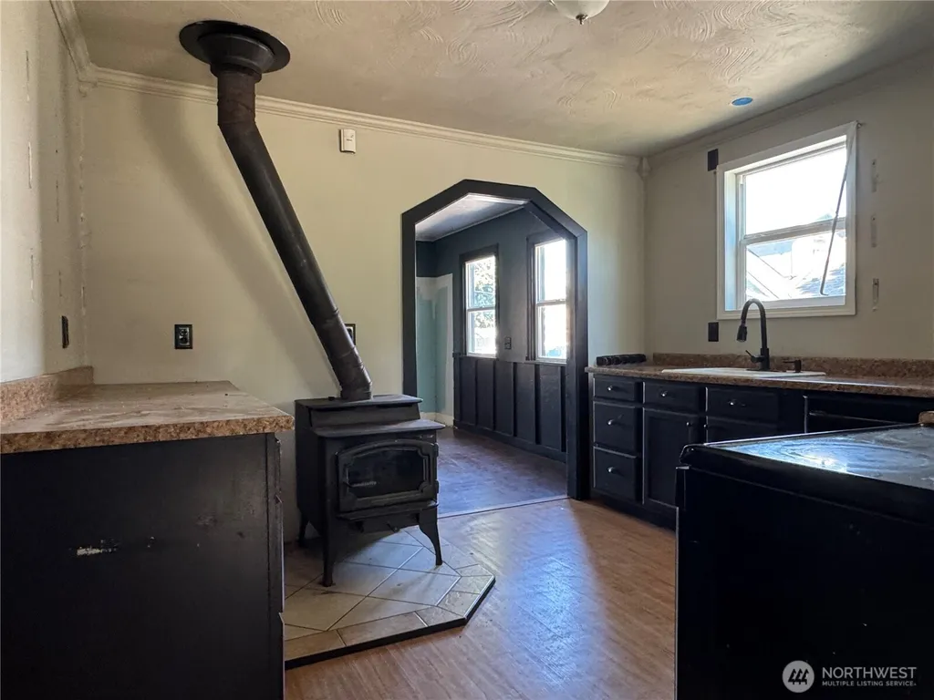 4727 Ocean Beach Highway Longview WA 98632
