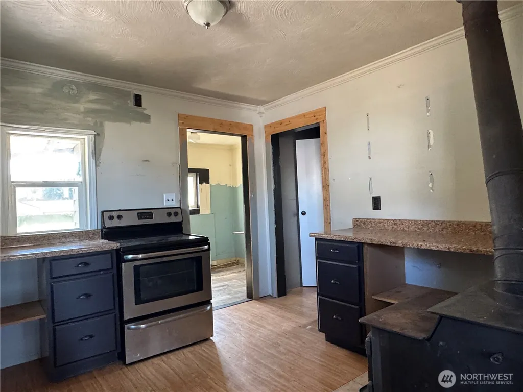 4727 Ocean Beach Highway Longview WA 98632