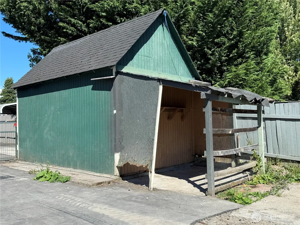 4727 Ocean Beach Highway Longview WA 98632