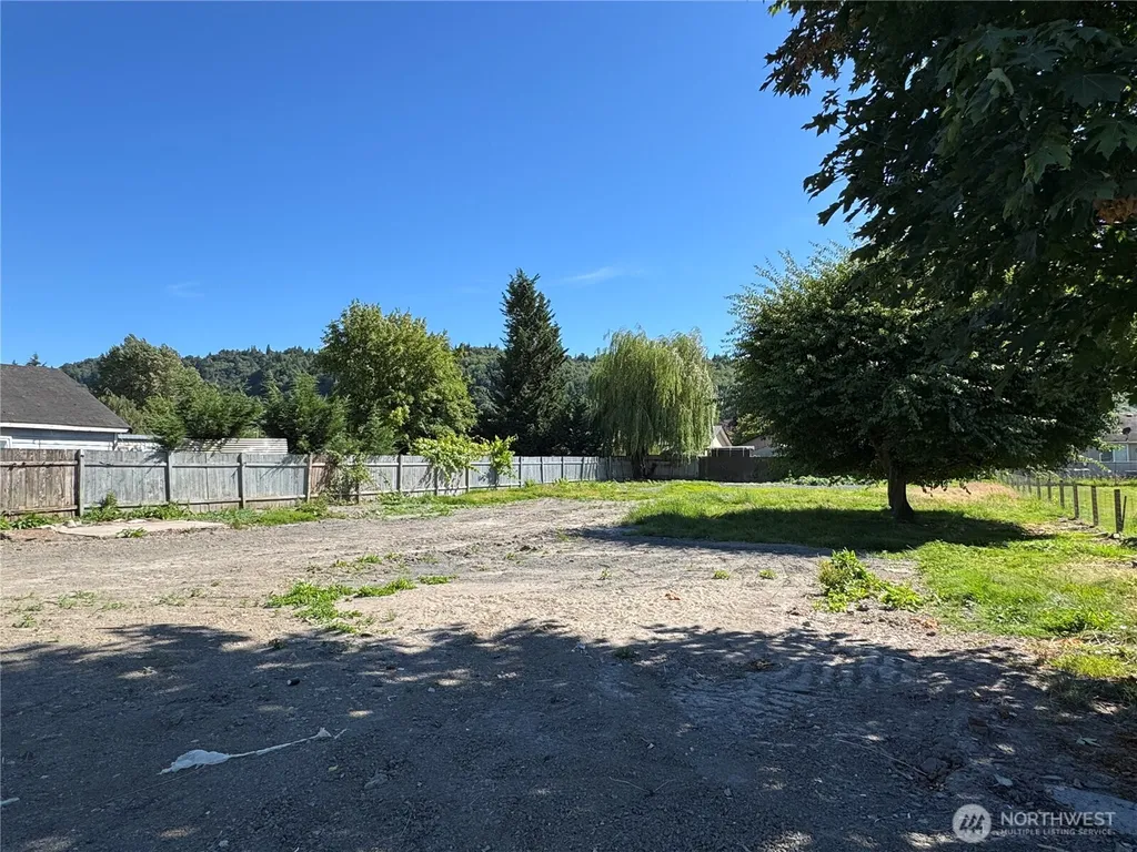 4727 Ocean Beach Highway Longview WA 98632