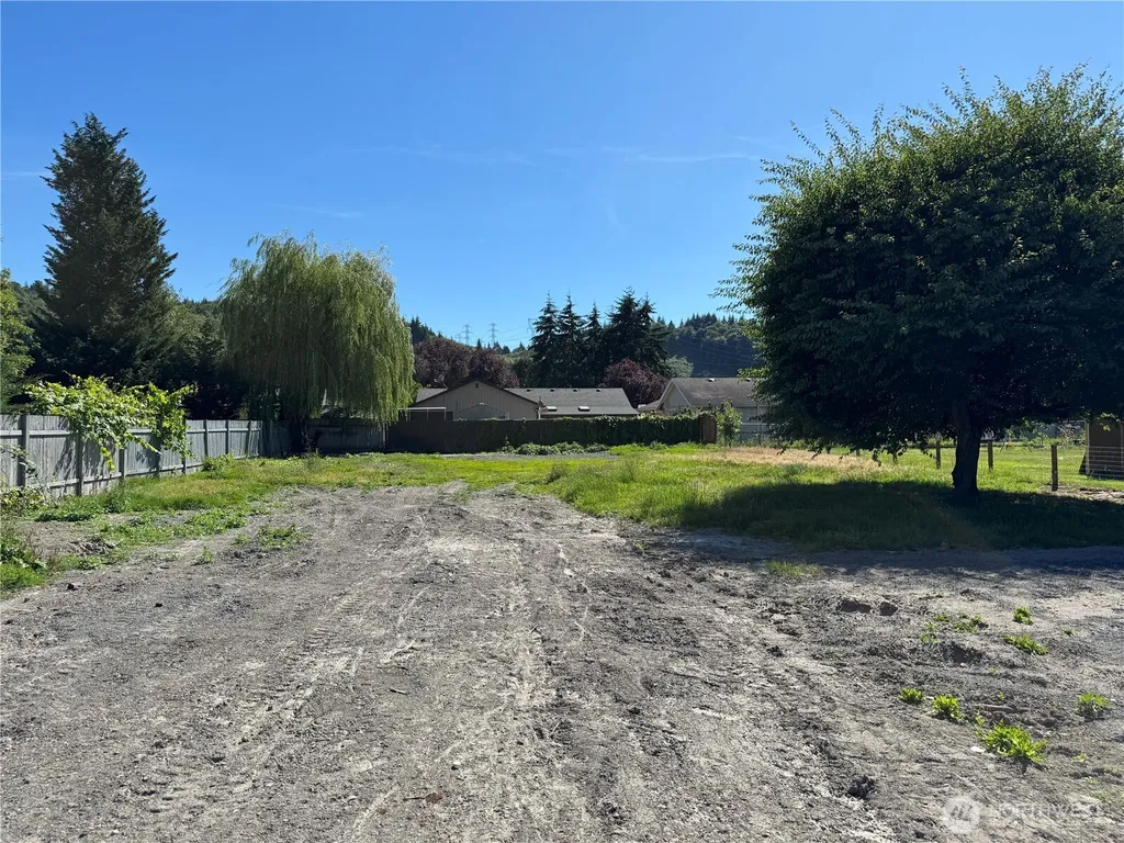 4727 Ocean Beach Highway Longview WA 98632