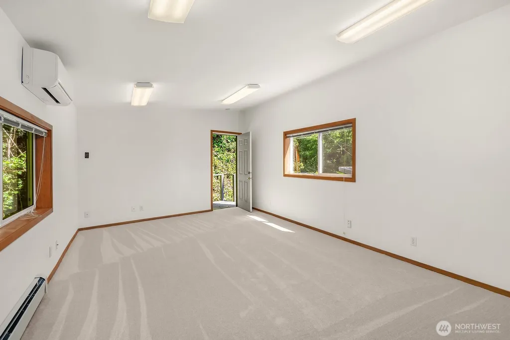 4835 Forest Avenue SE Mercer Island WA 98040