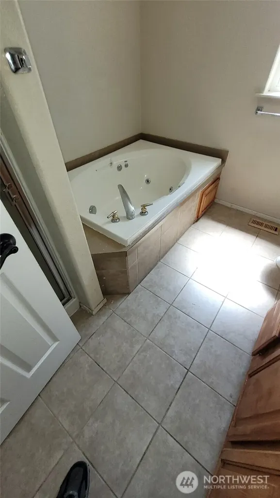 13004 213th Avenue Ct E Bonney Lake WA 98391