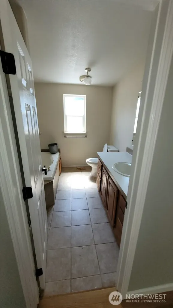 13004 213th Avenue Ct E Bonney Lake WA 98391