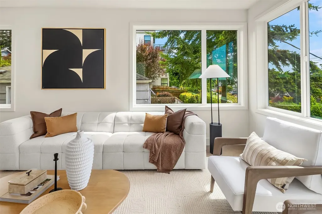 3442 13th Avenue W Seattle WA 98119