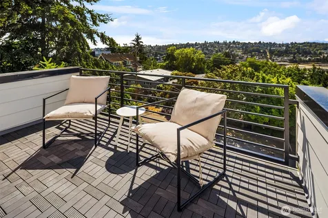 3442 13th Avenue W Seattle WA 98119