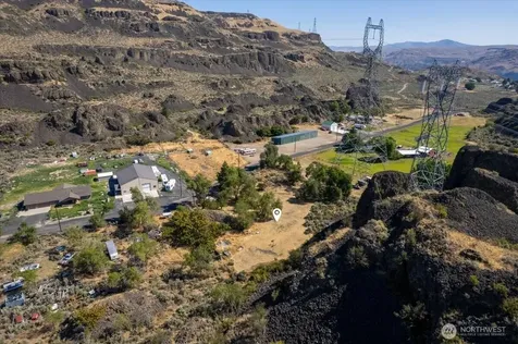 22007 NE Pleasant Valley Road Grand Coulee WA 99133