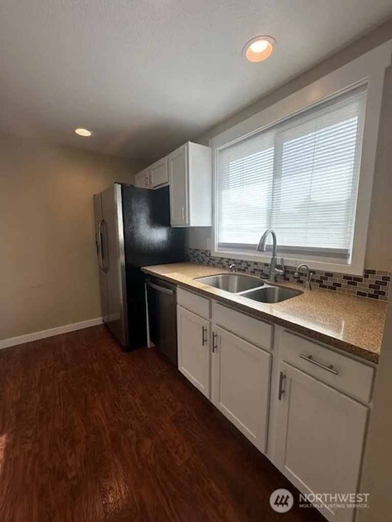 24934 110th Place SE Kent WA 98030