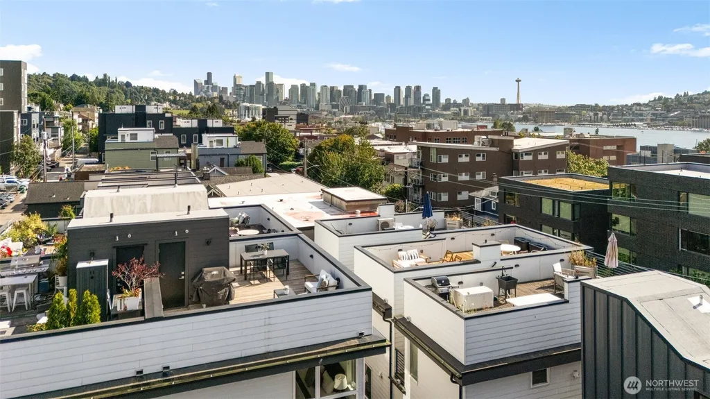 2368 Franklin Avenue E Seattle WA 98102