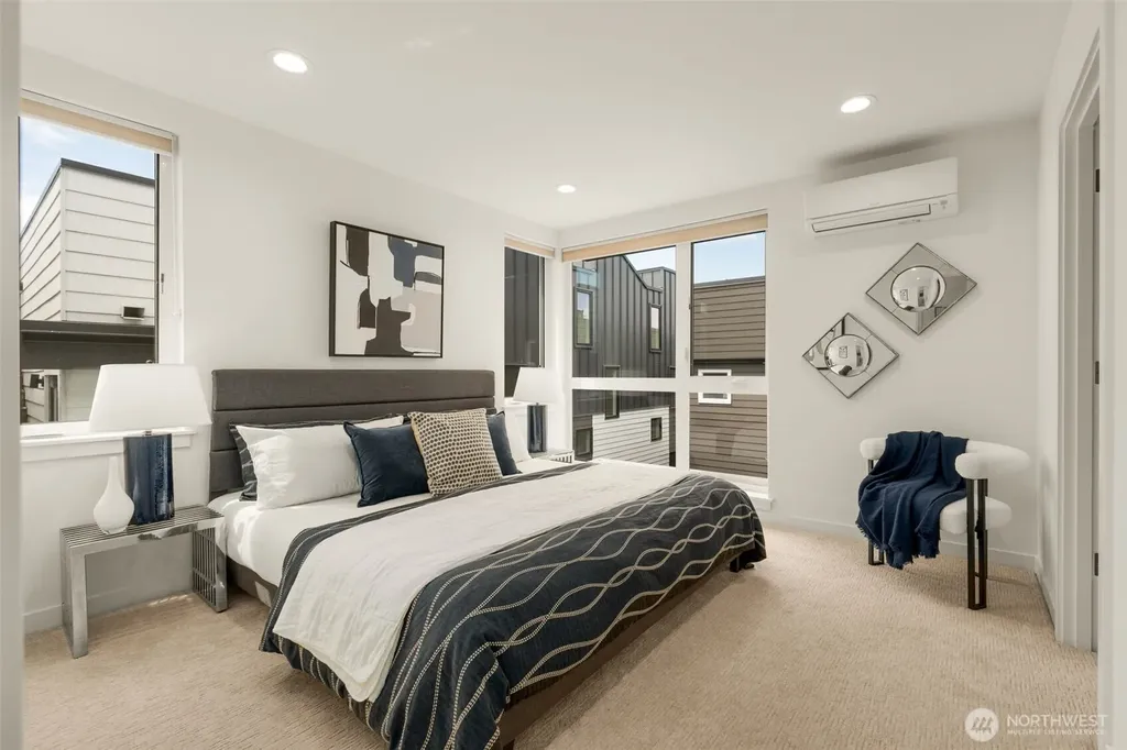 2368 Franklin Avenue E Seattle WA 98102