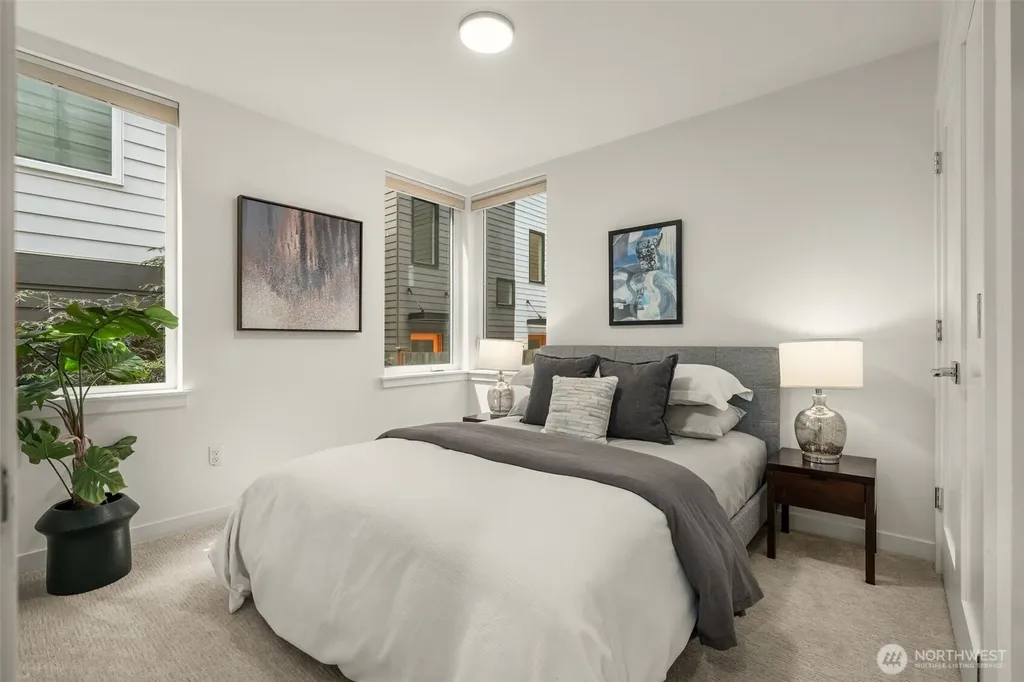 2368 Franklin Avenue E Seattle WA 98102