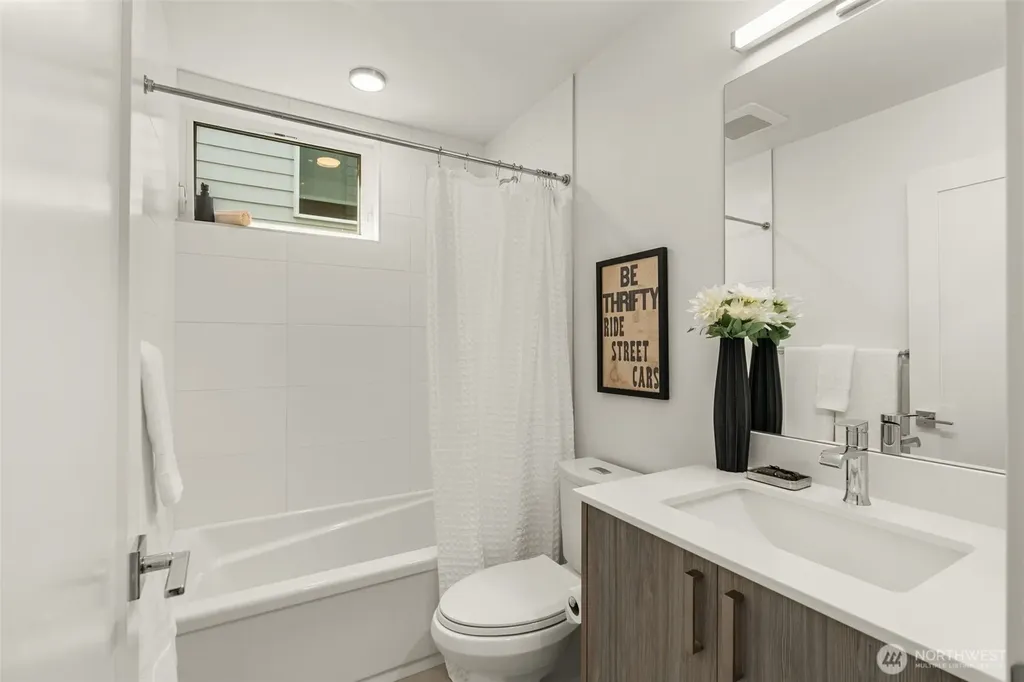 2368 Franklin Avenue E Seattle WA 98102