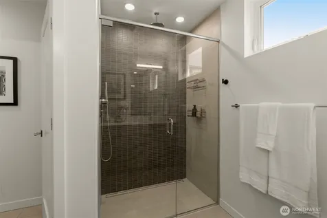 2368 Franklin Avenue E Seattle WA 98102