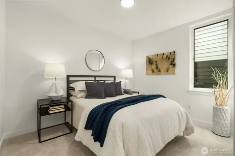 2368 Franklin Avenue E Seattle WA 98102