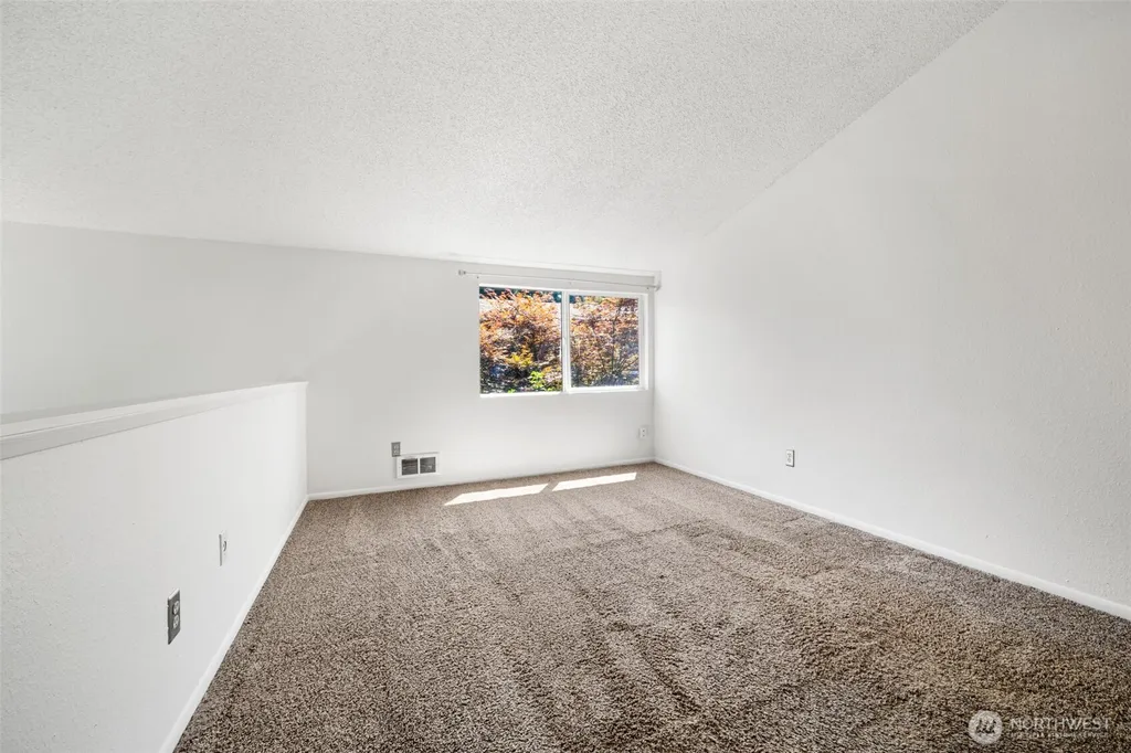 720 141st Lane SE Bellevue WA 98007
