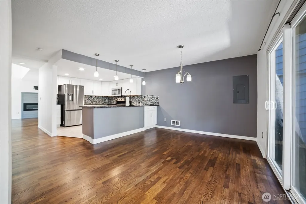 720 141st Lane SE Bellevue WA 98007