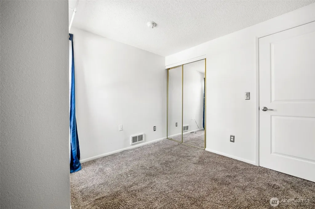 720 141st Lane SE Bellevue WA 98007