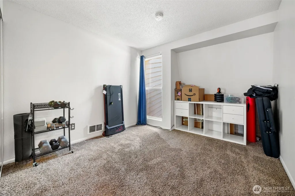 720 141st Lane SE Bellevue WA 98007
