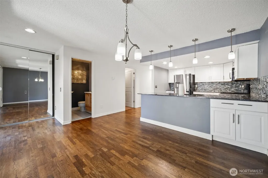 720 141st Lane SE Bellevue WA 98007
