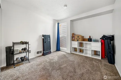 720 141st Lane SE Bellevue WA 98007