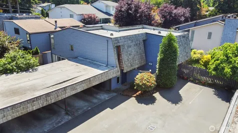 720 141st Lane SE Bellevue WA 98007