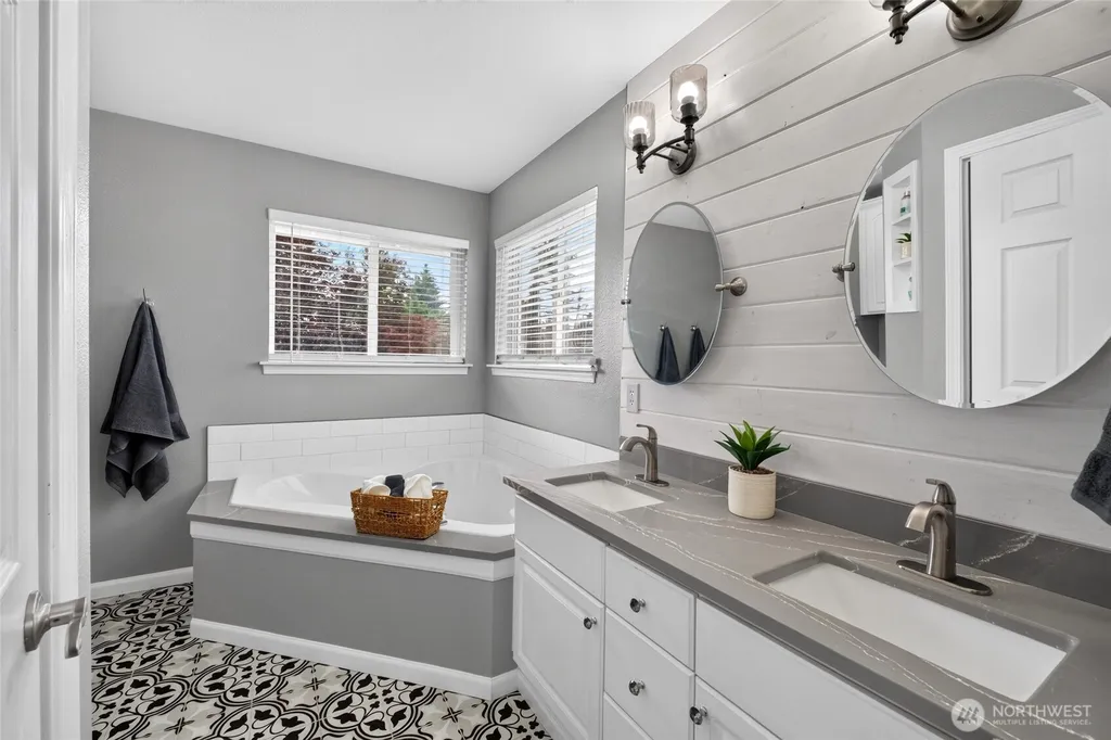 19610 85th Avenue E Spanaway WA 98387