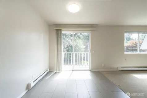 6107 NE 194th Place Kenmore WA 98028