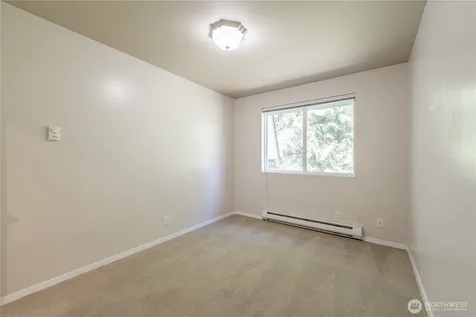 6107 NE 194th Place Kenmore WA 98028