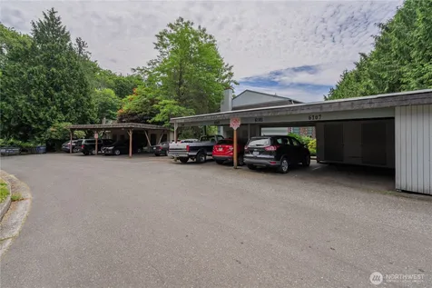 6107 NE 194th Place Kenmore WA 98028