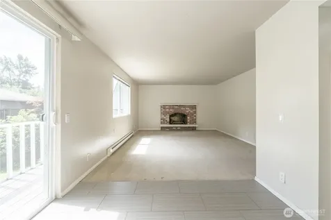 6107 NE 194th Place Kenmore WA 98028