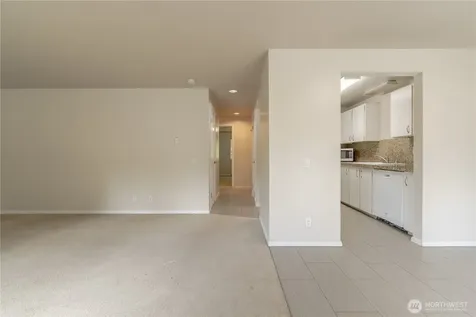 6107 NE 194th Place Kenmore WA 98028