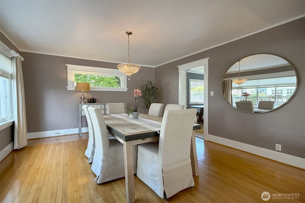 2448 1st Avenue W Seattle WA 98119