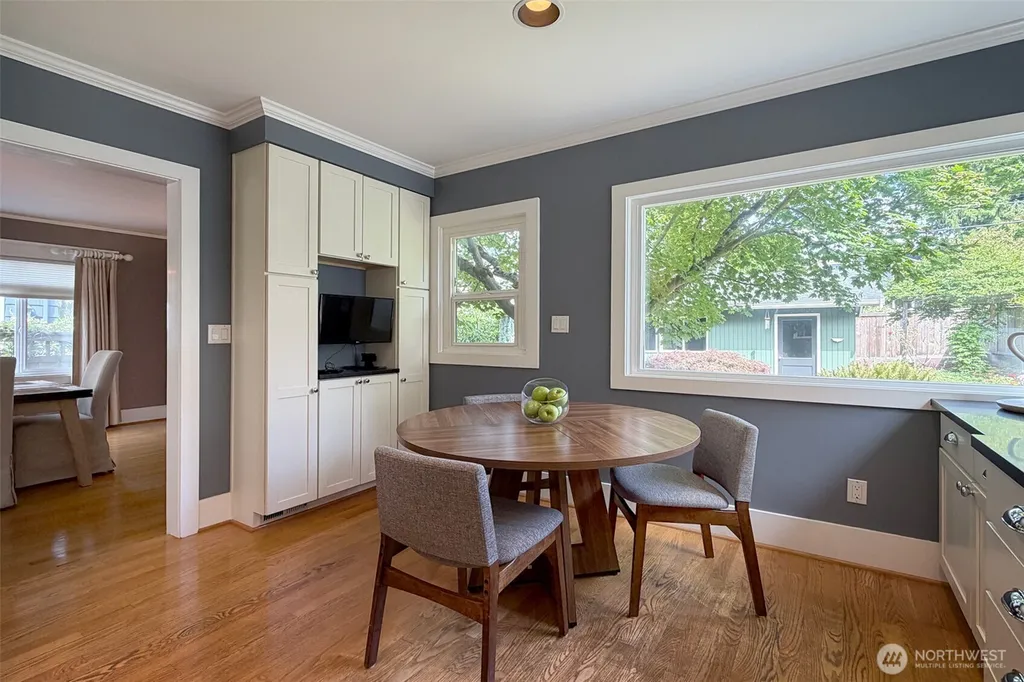 2448 1st Avenue W Seattle WA 98119
