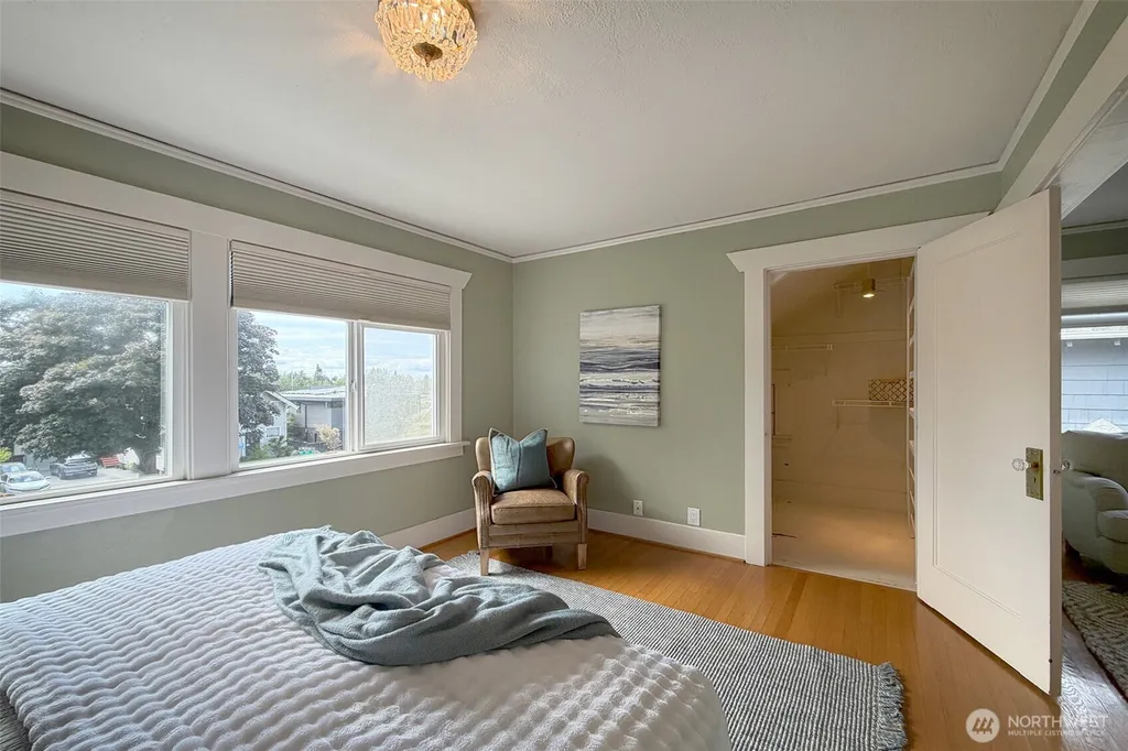 2448 1st Avenue W Seattle WA 98119