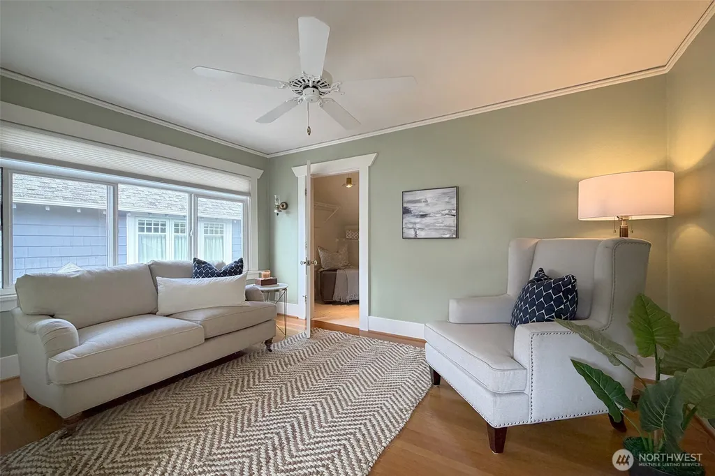 2448 1st Avenue W Seattle WA 98119