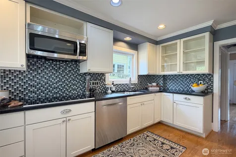 2448 1st Avenue W Seattle WA 98119