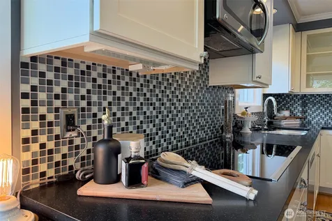 2448 1st Avenue W Seattle WA 98119