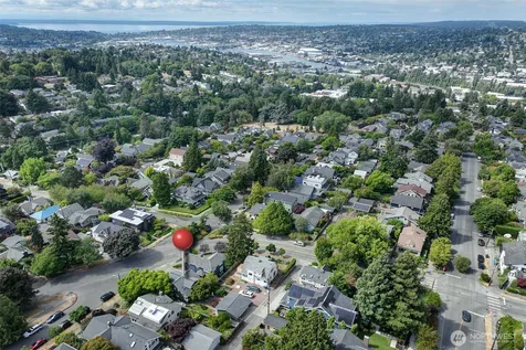 2448 1st Avenue W Seattle WA 98119