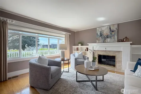 2448 1st Avenue W Seattle WA 98119