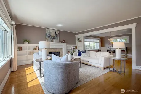 2448 1st Avenue W Seattle WA 98119