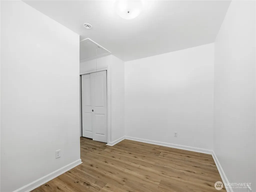 26040 108th Avenue SE Kent WA 98030